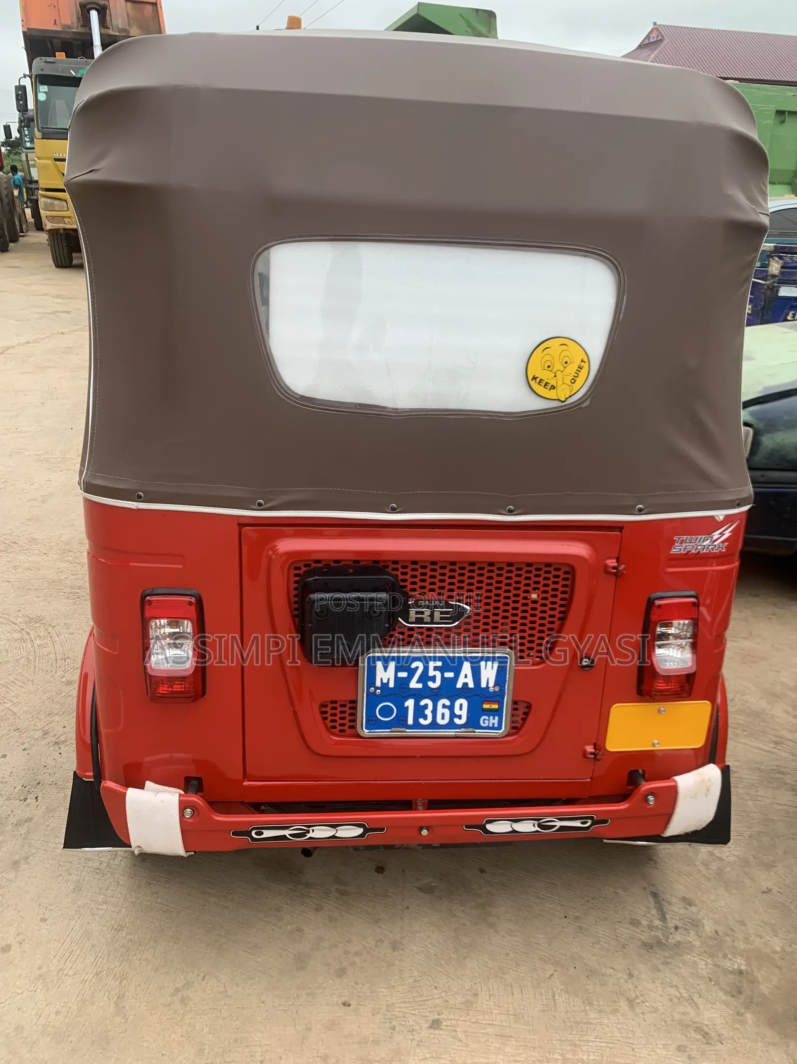 Bajaj RE 2025 Red