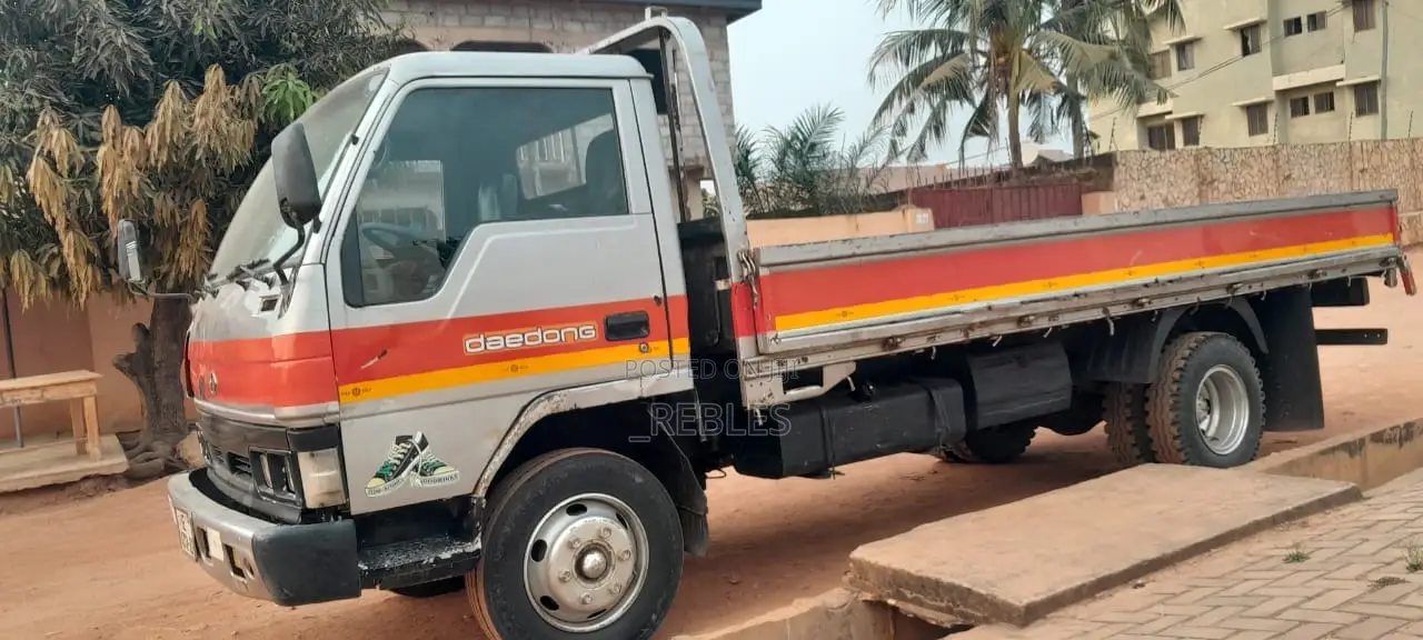 Hyundai Mighty Light-duty Truck