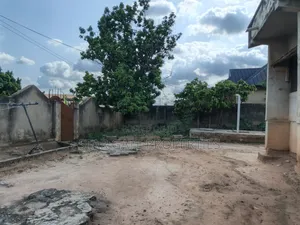 7bdrm House in Emina, Kumasi Metropolitan for sale