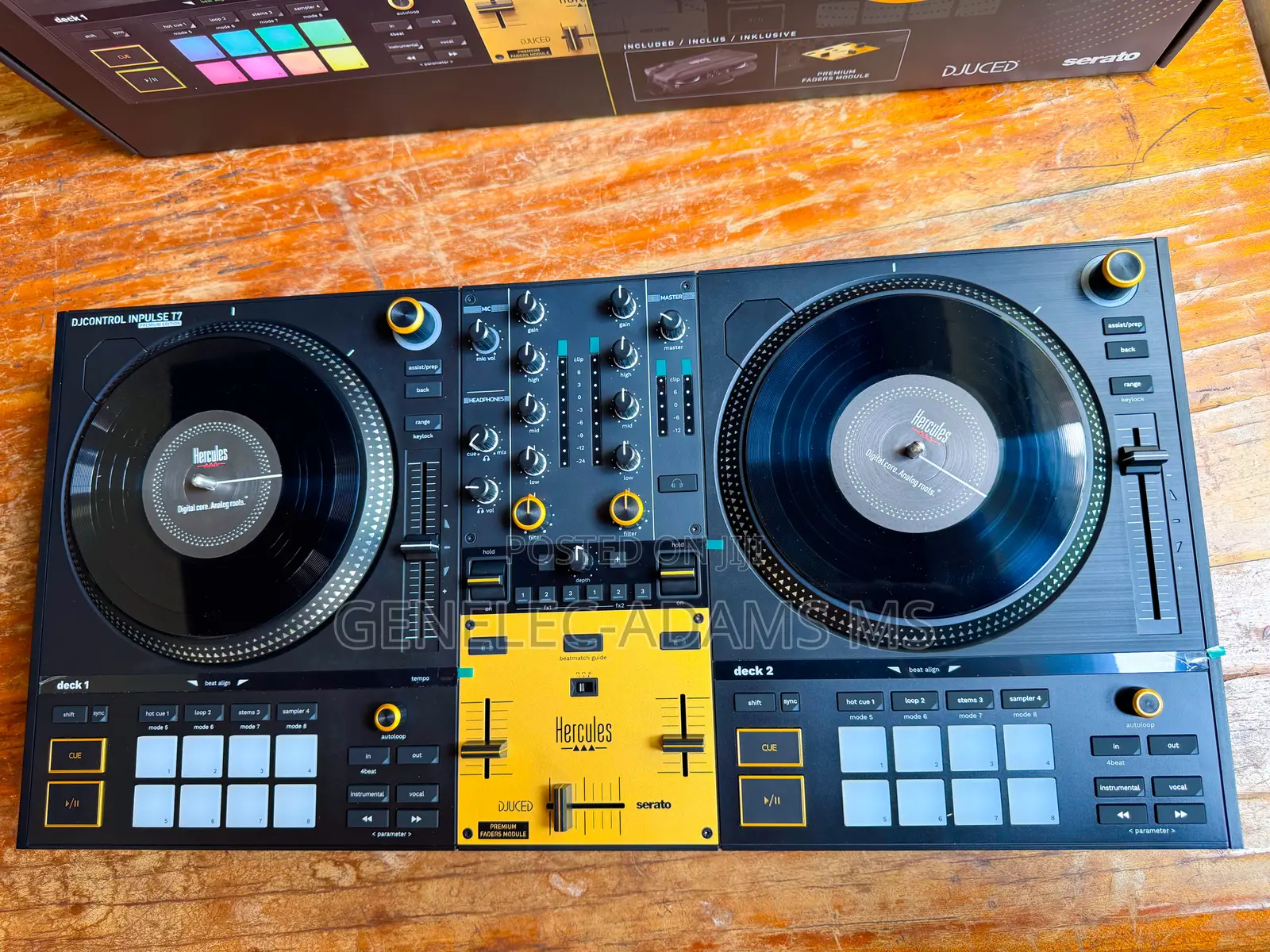 Brand New Hercules Dj Control Inpulse T7 Premium Bundle