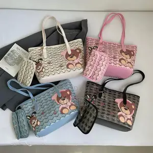 Elegant Tote Bag With Purse
