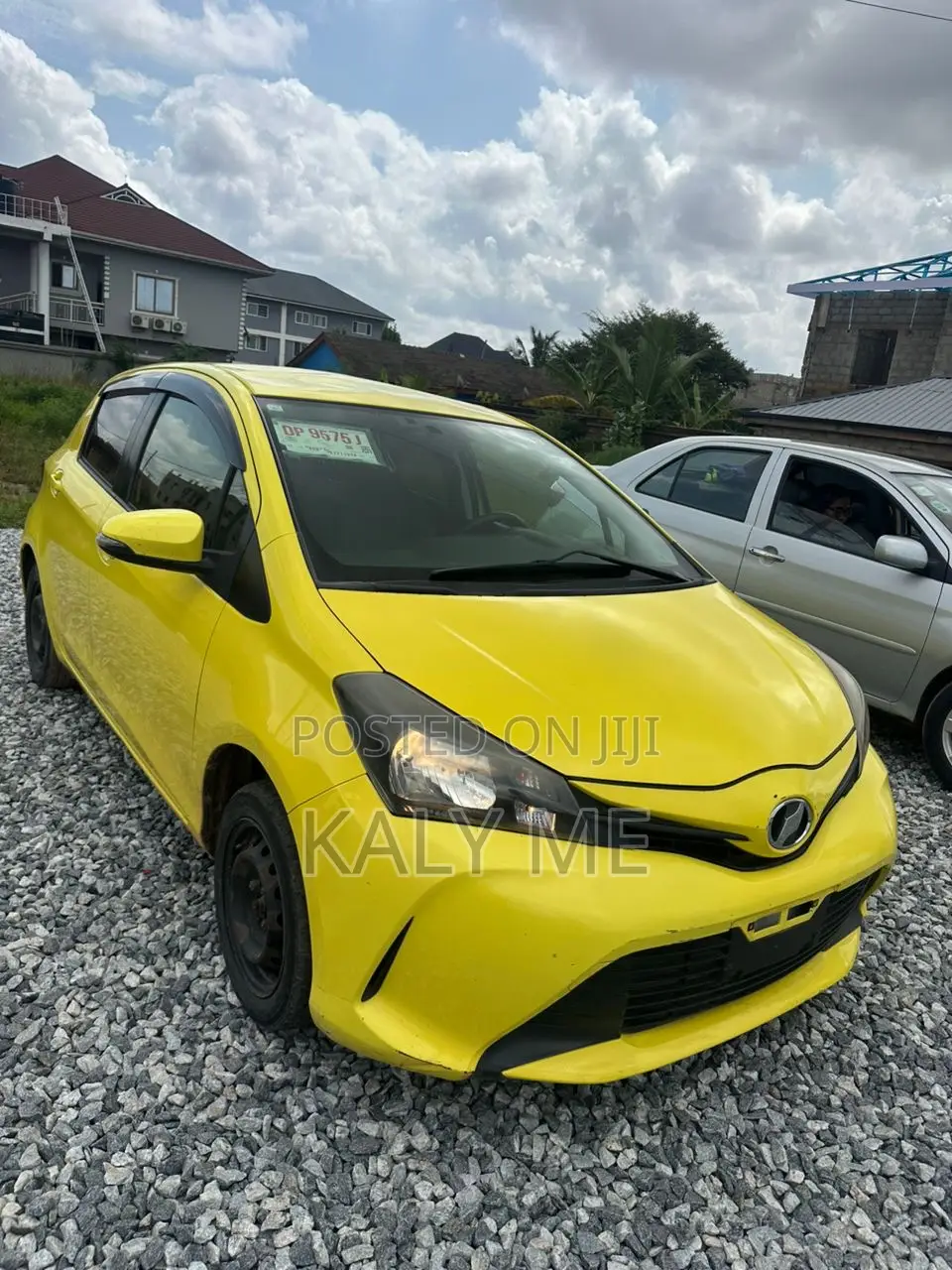 Toyota Vitz 2016 Yellow