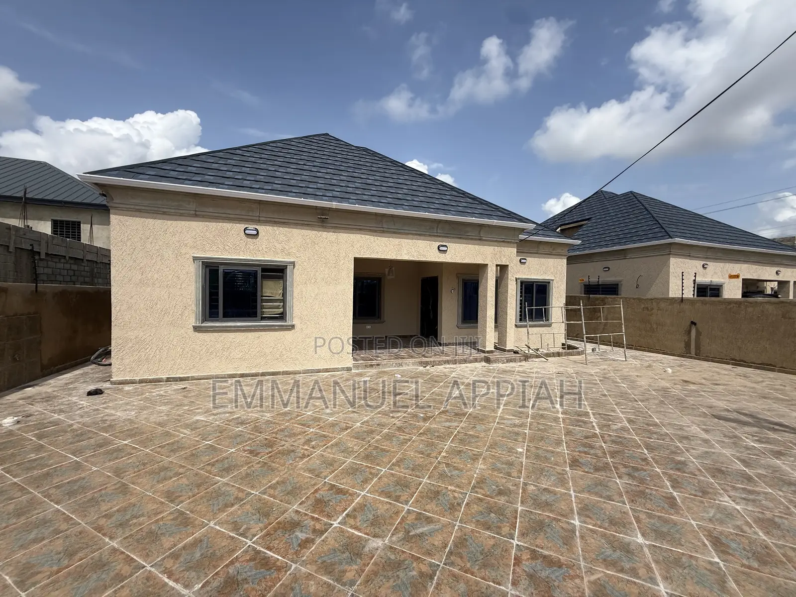 3bdrm House in Ablekuma Odumase for sale