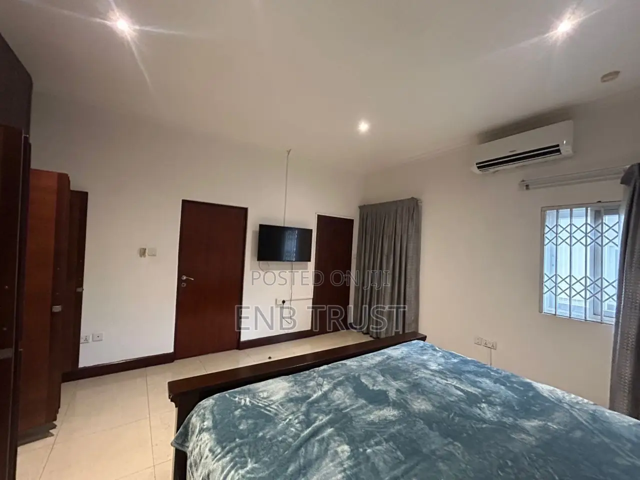 Furnished 4bdrm Duplex in Airport Residential for rent
