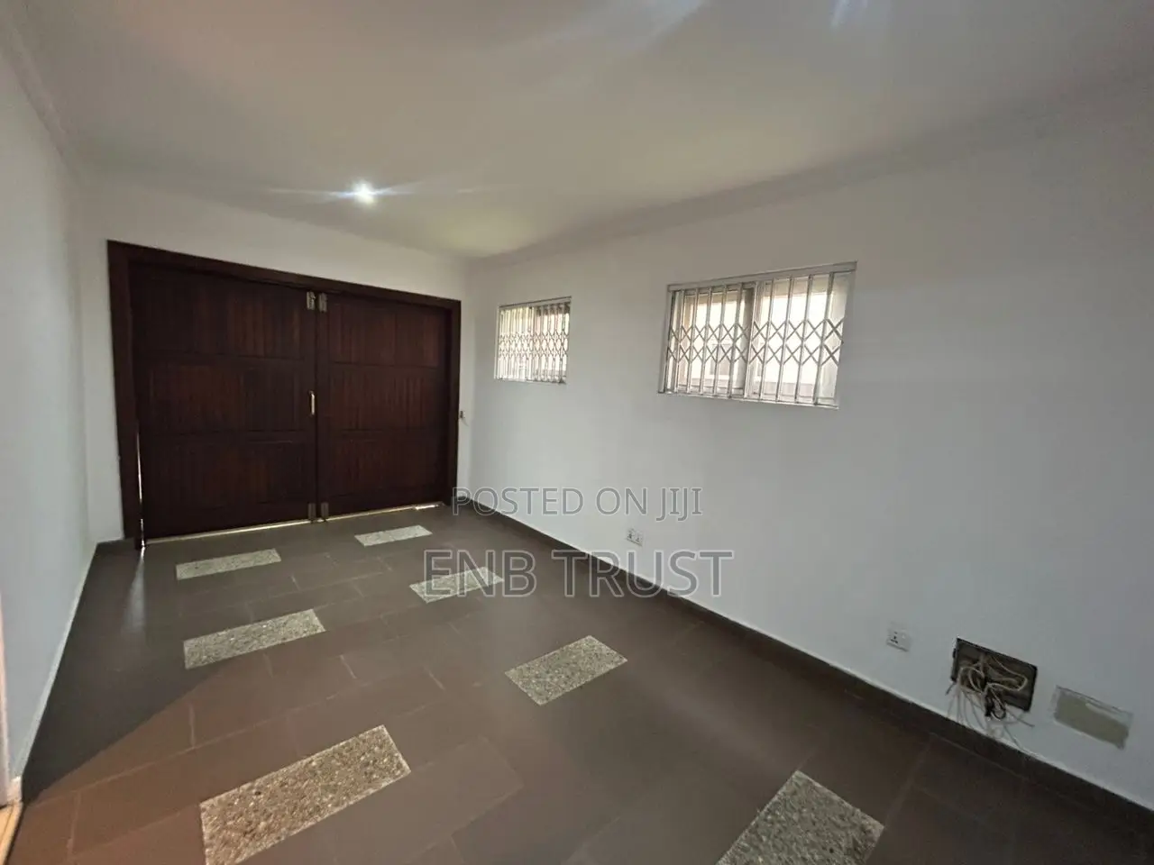 Furnished 4bdrm Duplex in Airport Residential for rent