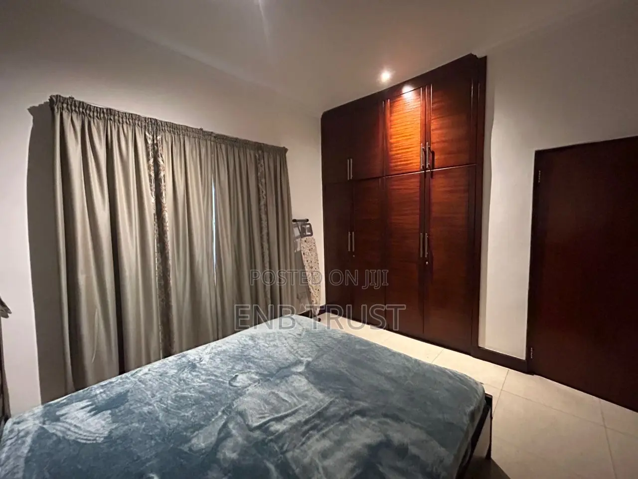 Furnished 4bdrm Duplex in Airport Residential for rent