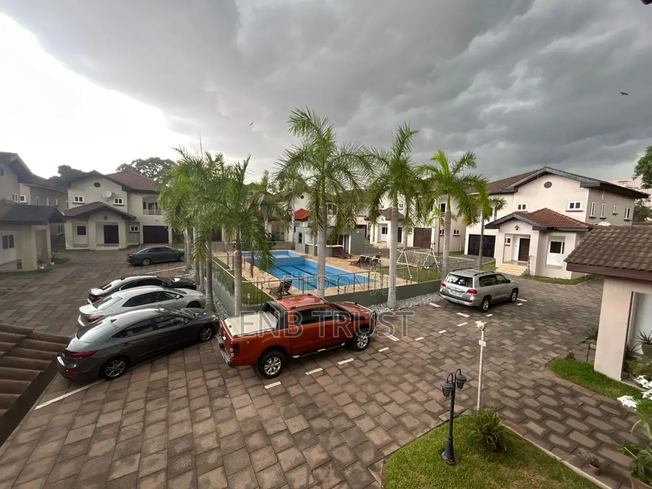 Furnished 4bdrm Duplex in Airport Residential for rent