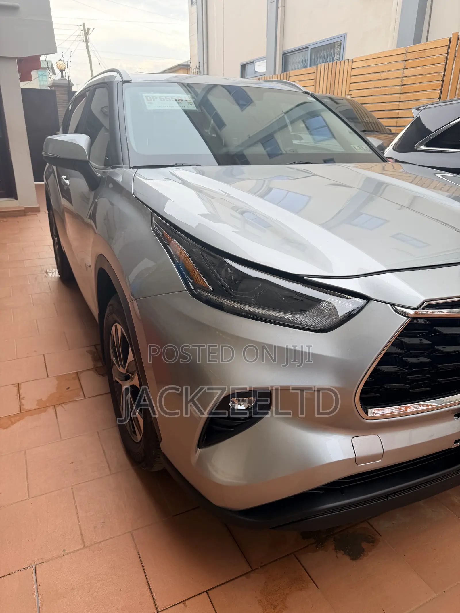 Toyota Highlander XLE AWD 2023 Silver