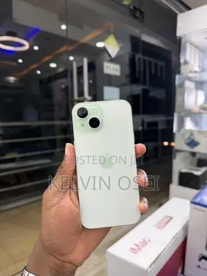 Apple iPhone 15 128 GB Green
