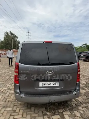 Hyundai H1 2015 Grey