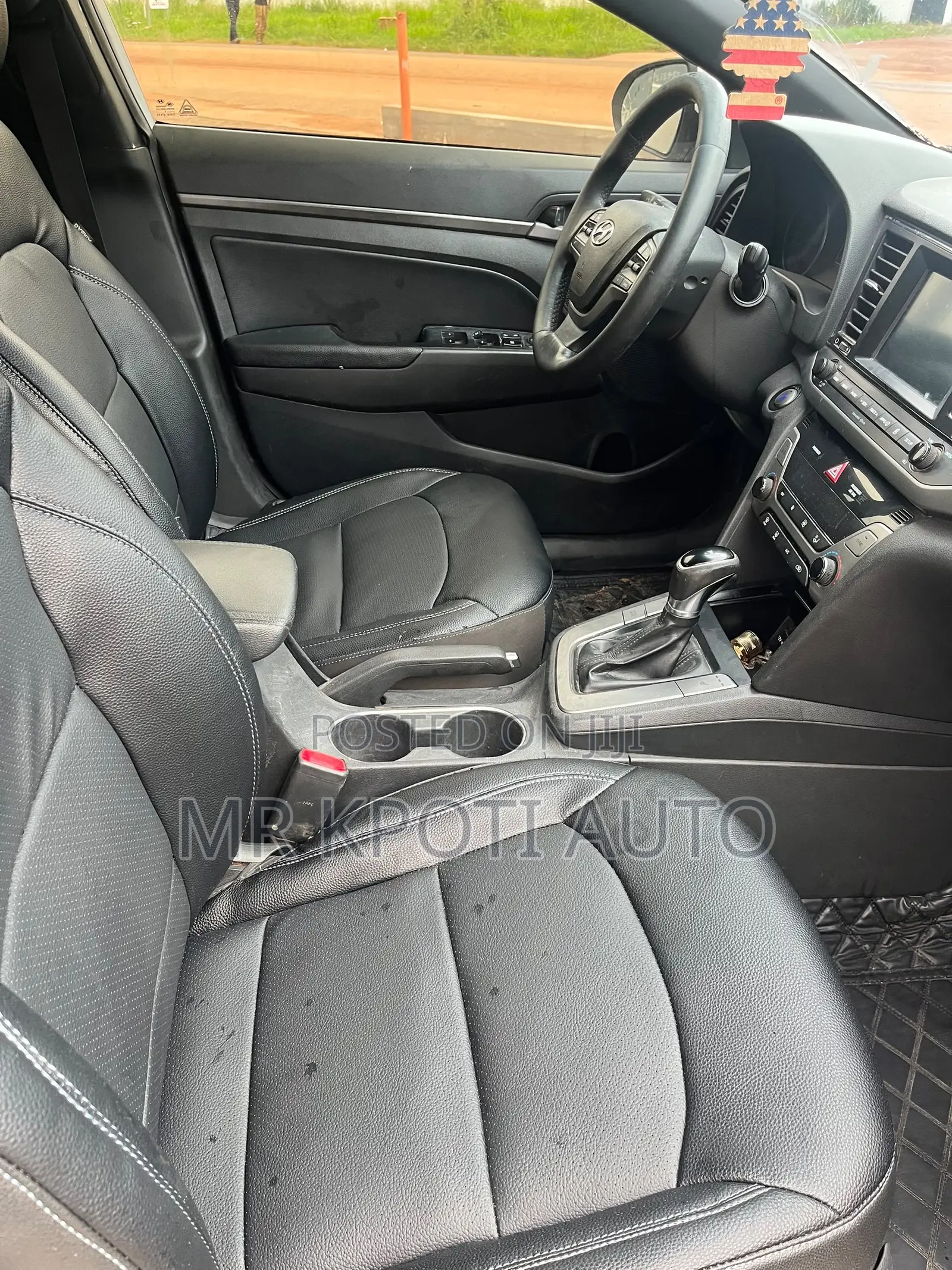 Hyundai Elantra 2018 White