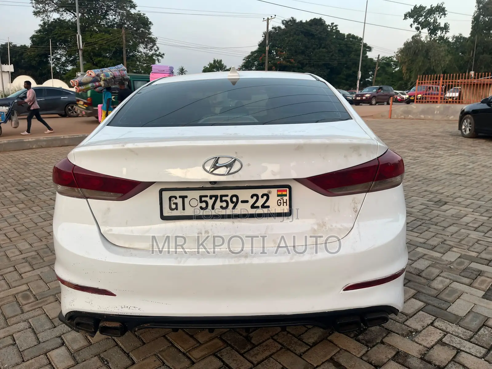 Hyundai Elantra 2018 White
