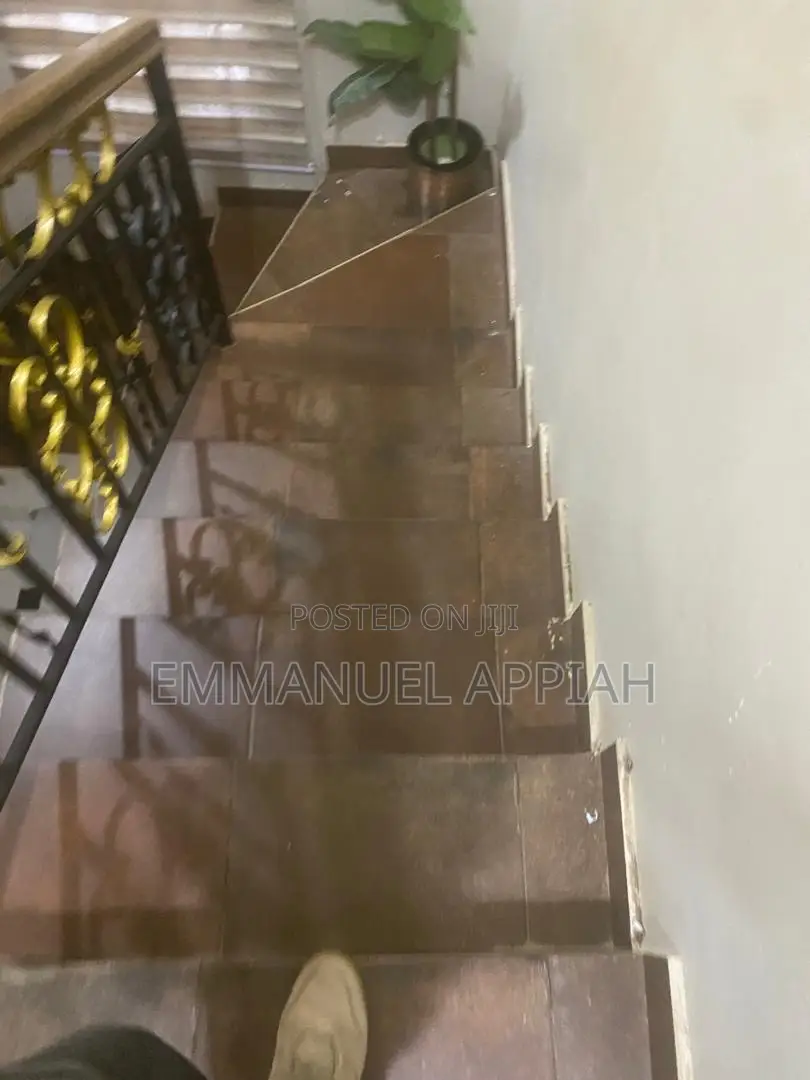 4bdrm House in Adenta Patang for rent
