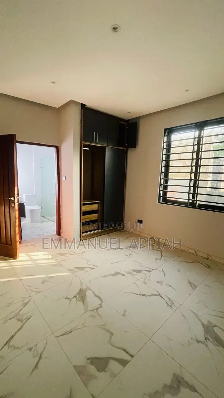 3bdrm House in Ablekuma Odumase for sale