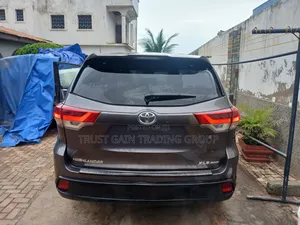 Toyota Highlander XLE 2019