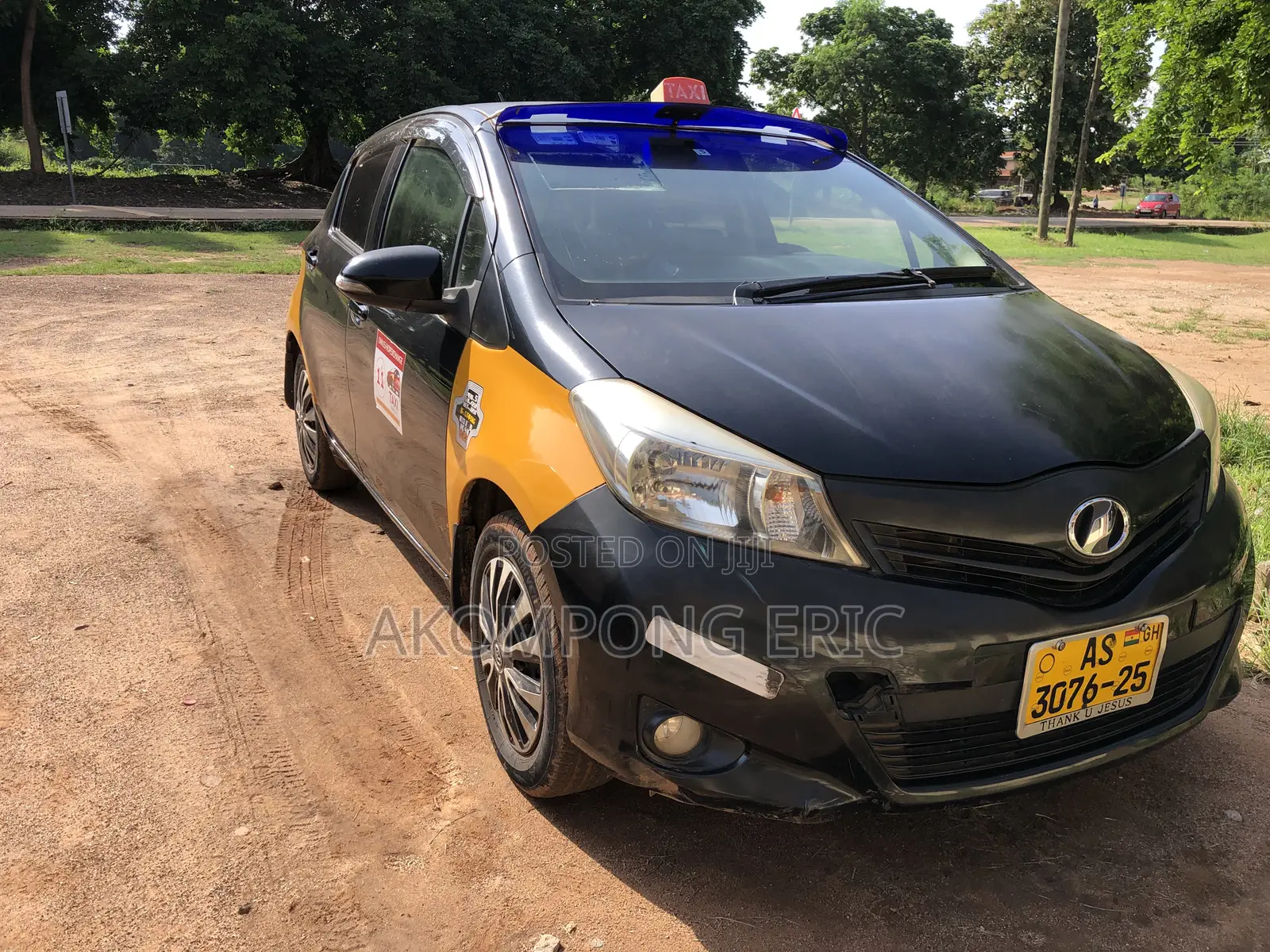 Toyota Vitz 2013 Black