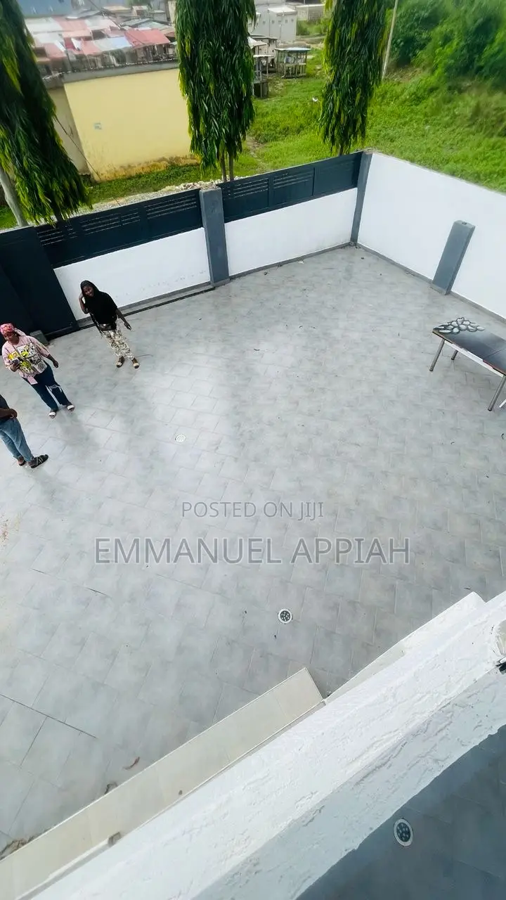 Furnished 6bdrm House in Ablekuma for sale