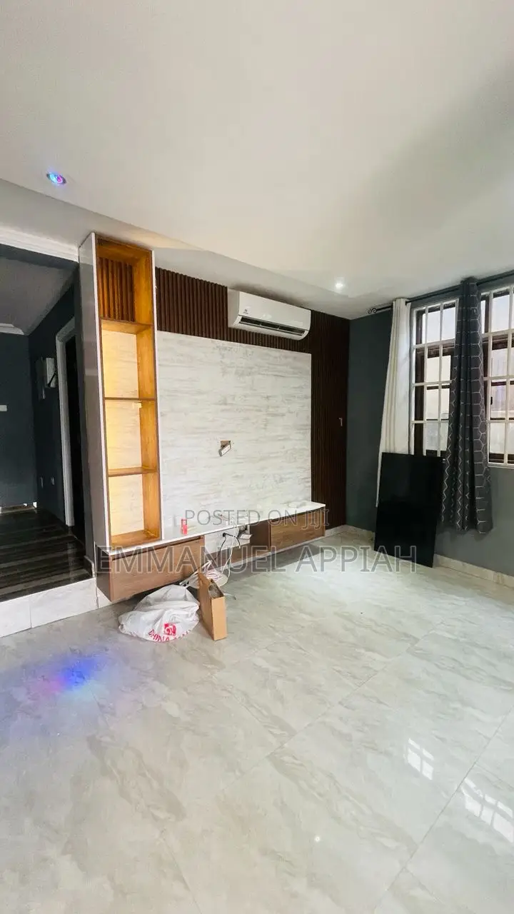 Furnished 6bdrm House in Ablekuma for sale