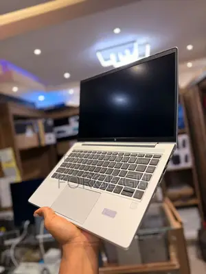 Laptop HP EliteBook 640 G9 16GB Intel Core i5 SSD 256GB