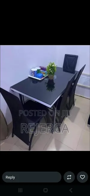 Durable Dinning Table With 4 Chairs