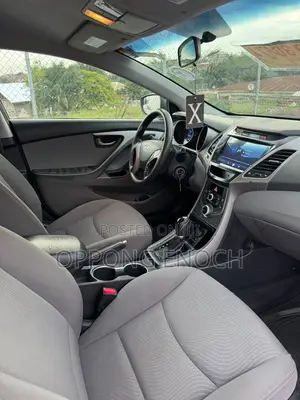 Hyundai Elantra 2016 Red