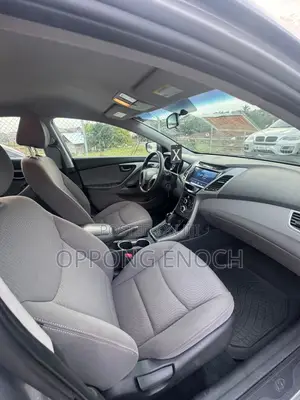 Hyundai Elantra 2016 Red