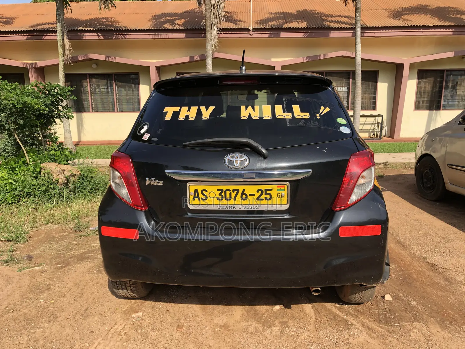 Toyota Vitz 2013 Black