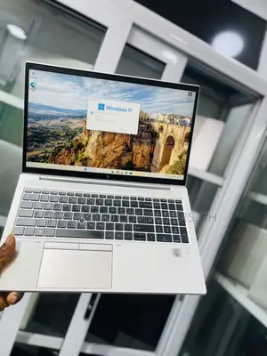 Laptop HP EliteBook 840 G7 8GB Intel Core i7 SSD 256GB