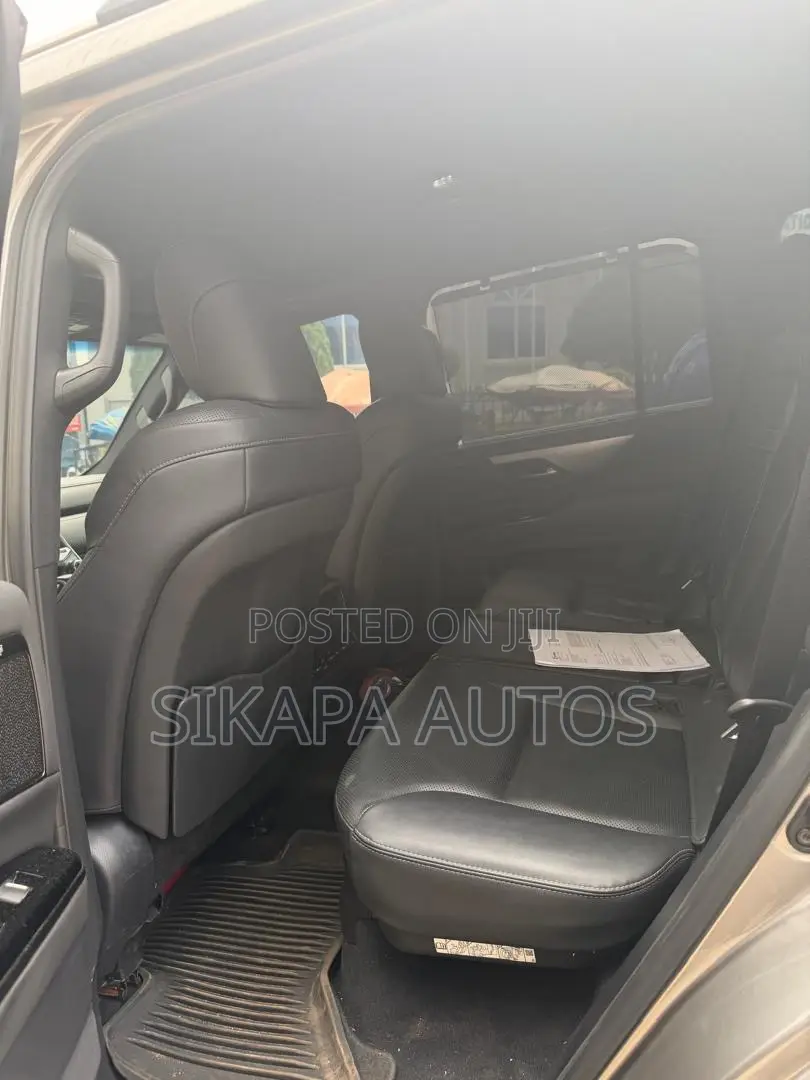 Lexus LX 600 2023 Gold