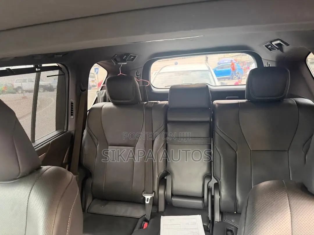 Lexus LX 600 2023 Gold