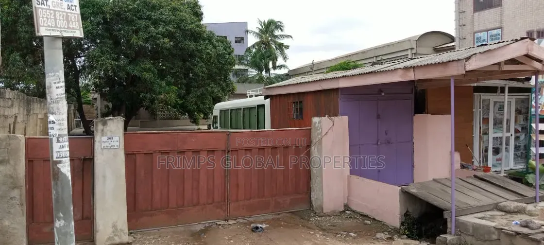 Roadside Freehold 2 Plots at Sakaman for Sale