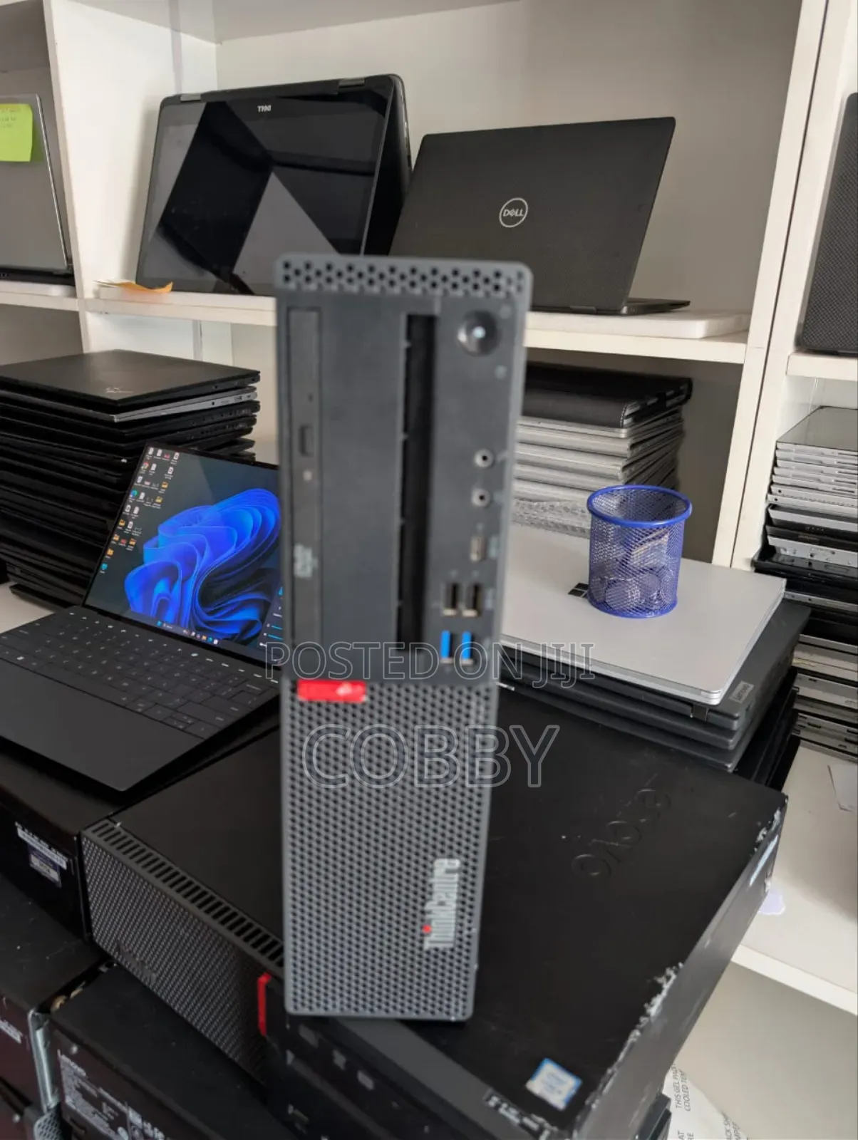 Desktop Computer Lenovo 8GB Intel Core i5 SSD 256GB