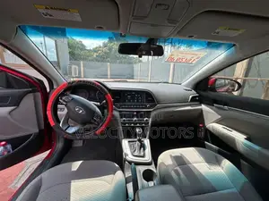 Hyundai Elantra SEL 2020 Red