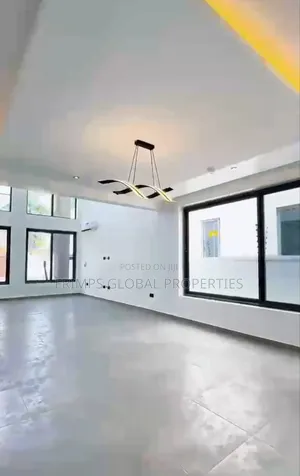 4bdrm House in Accra Metropolitan for sale