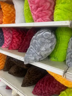 2 Plush Faux Fur Decorative Cushion