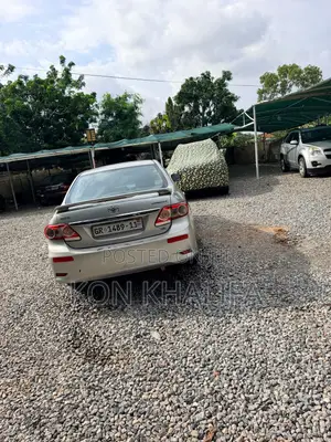 Toyota Corolla 2011 Silver