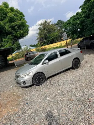Toyota Corolla 2011 Silver