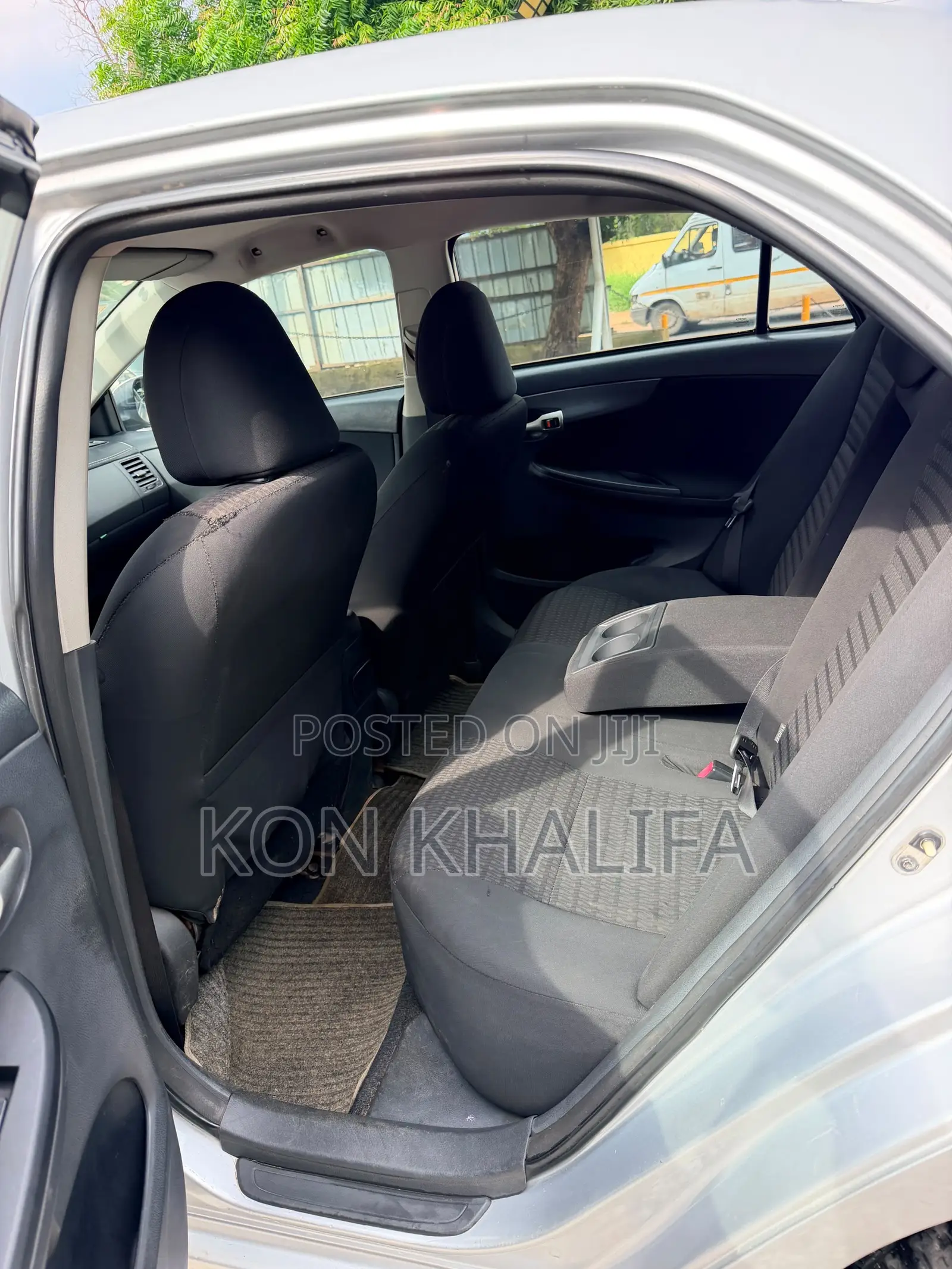 Toyota Corolla 2011 Silver