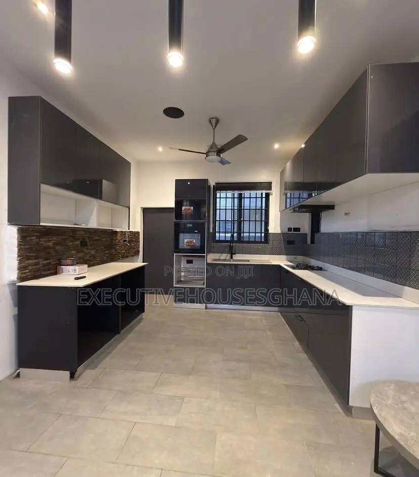3bdrm House in East Legon for sale