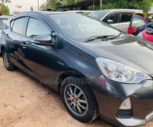 Toyota Aqua 2014 Gray