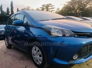 Toyota Vitz 1.3 AWD 5dr 2015 Blue