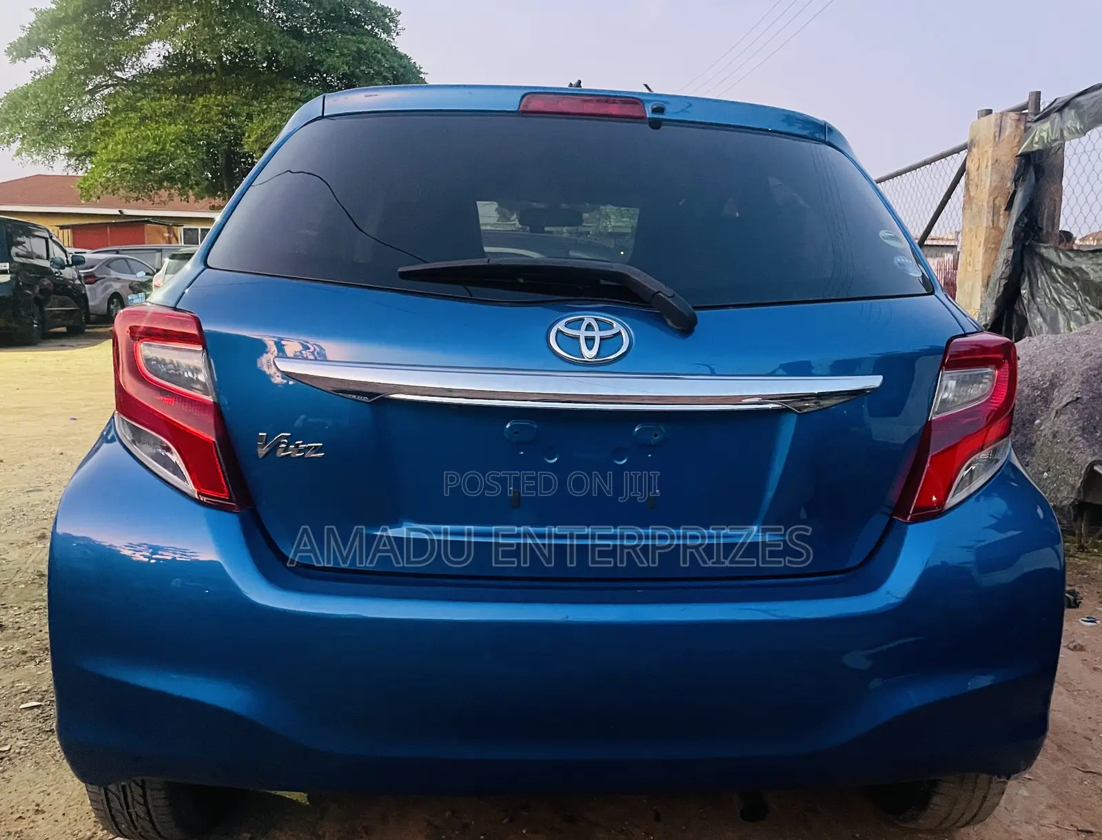 Toyota Vitz 1.3 AWD 5dr 2015 Blue