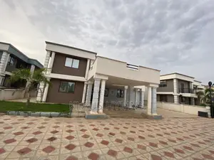 6bdrm House in Graymanproperties, Lake Side Estate for rent