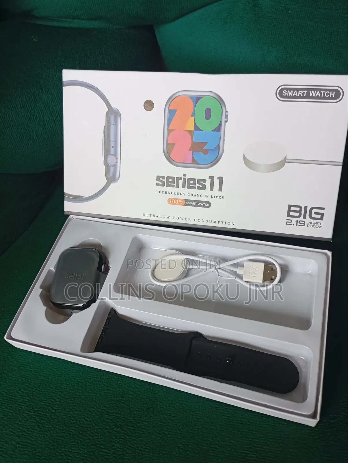 Smart Watch Series 11 Big Display Bluetooth Call Fitness Watch - Black