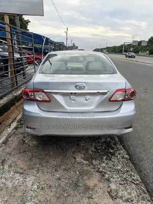 Toyota Corolla 2012 Silver