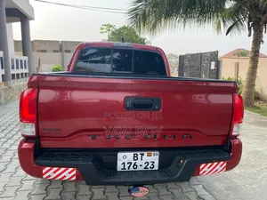 Toyota Tacoma 2017 Red