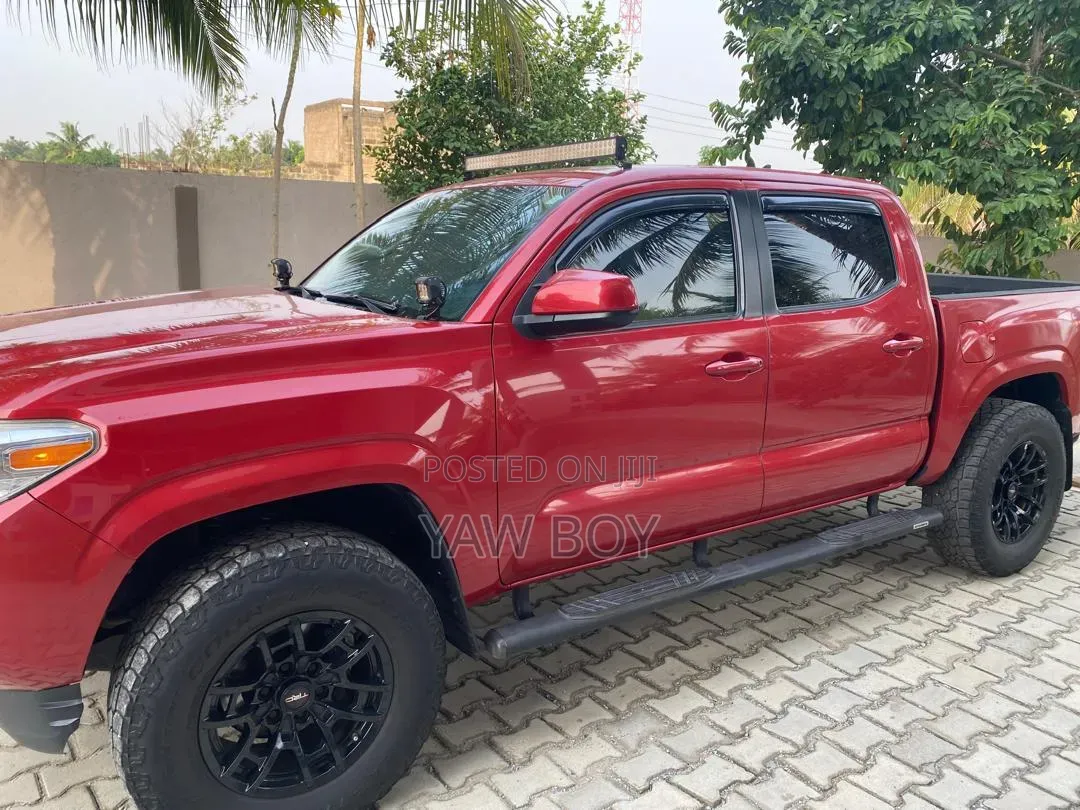 Toyota Tacoma 2017 Red