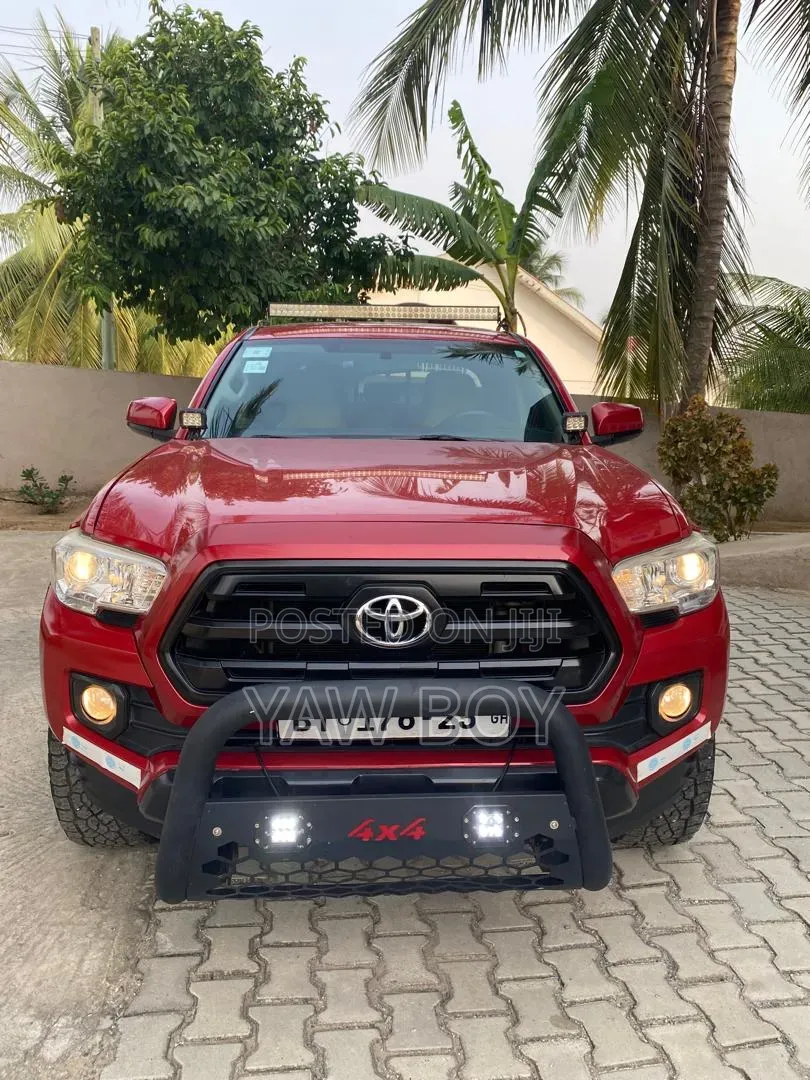 Toyota Tacoma 2017 Red