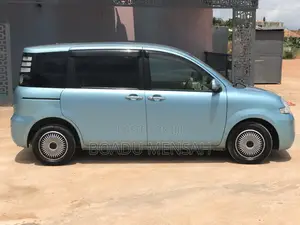 Toyota Sienta 2012 Blue