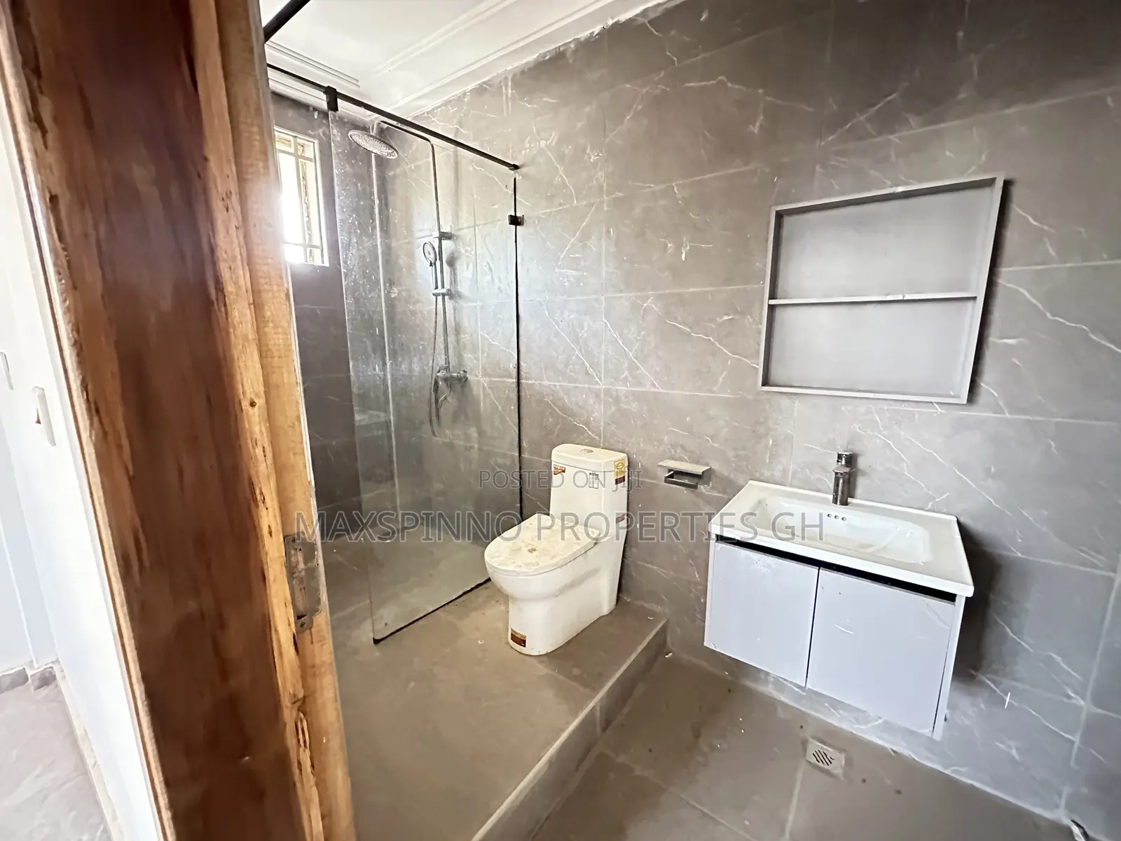 2bdrm Apartment in Maxspinno Properties, Frafraha for rent